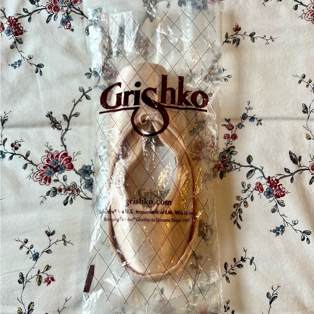 Grishko Triumph Pointe Shoes - 4.5XX - Never been worn!